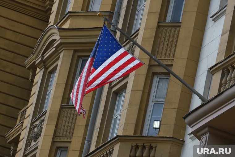 Власти США хотят передавать замороженные активы РФ на Украину
