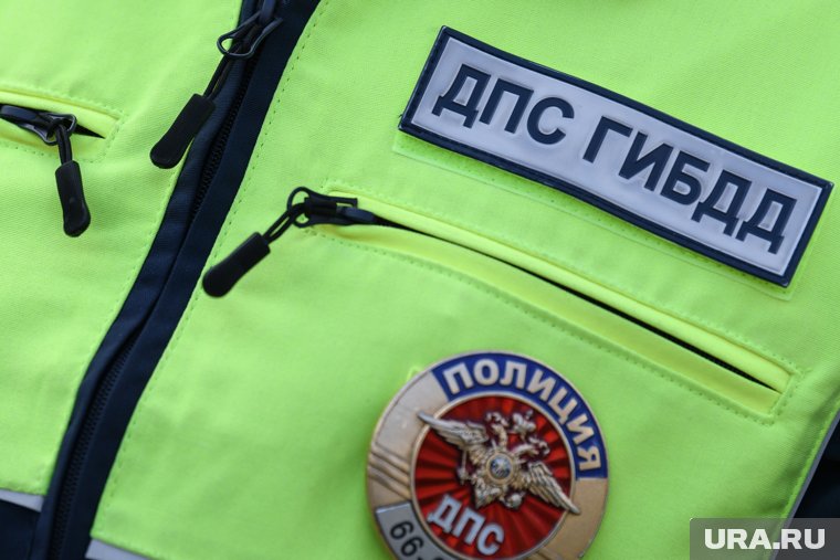 На месте ДТП в Сургутском районе работают сотрудники ГАИ