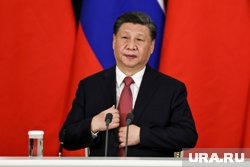 Си Цзиньпин выехал на осмотр военной техники на параде