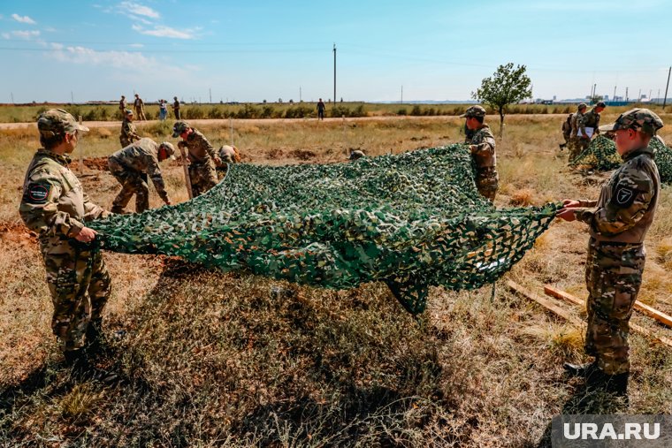 Курганские 10-классники собираются в лагерь на военно-полевые сборы