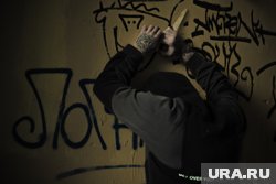 Апачев написал оскорбления ВСУ на стенах в Судже