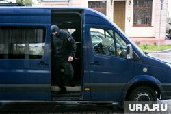 Во время задержания транссексуала* курганские силовики провели обыски по 10 адресам экстремистов. Эксклюзив