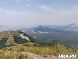 С вершины Бештау открывается вид на Пятигорск, Железноводск и Лермонтов