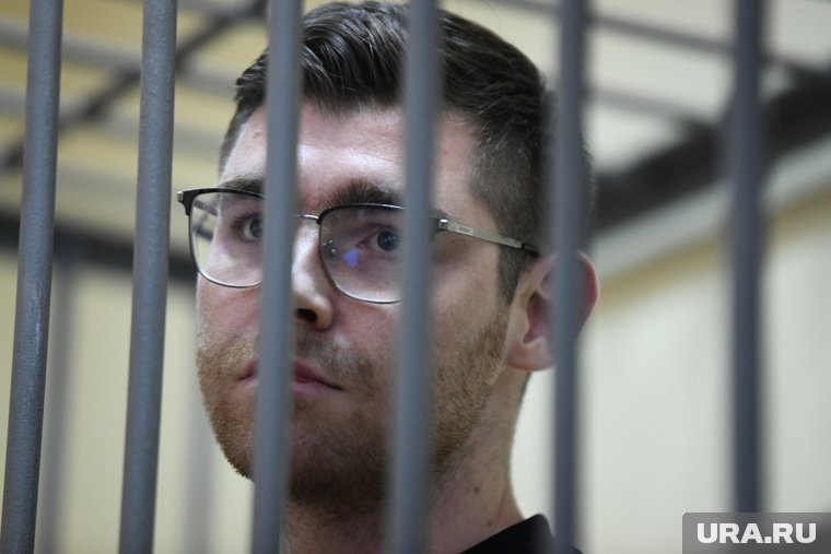 Дениса Аллаярова отправили в СИЗО на два месяца за «взятку» родственнику в 20 тысяч рублей