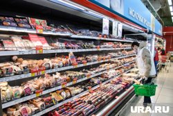 Россияне нередко переплачивают за товары из-за санкционных издержек, с этим покончит собственный торговый флот, считает экономист
