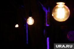 Дверь, вопреки словам хозяина бара, не была закрыта на ключ, говорит источник 