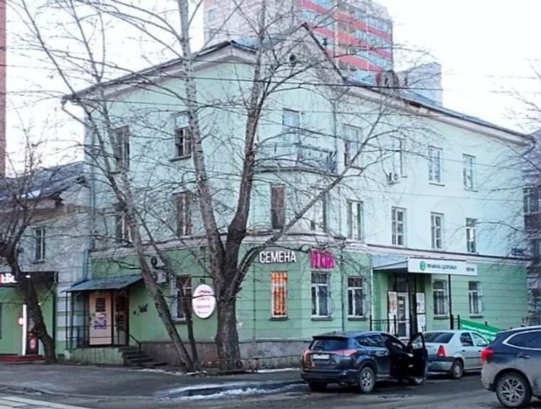 Двухкомнатная сталинка площадью 58,5 квадратных метров продается за 4 930 000 рублей по 84 200 рублей за квадрат