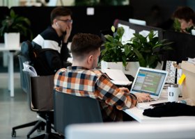 В начале ноября россияне будут работать всего три дня: производственный календарь на 2025 год. Инфографика