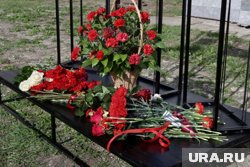 Будет объявлена минута молчания, также пройдет церемония зажжения свечей 