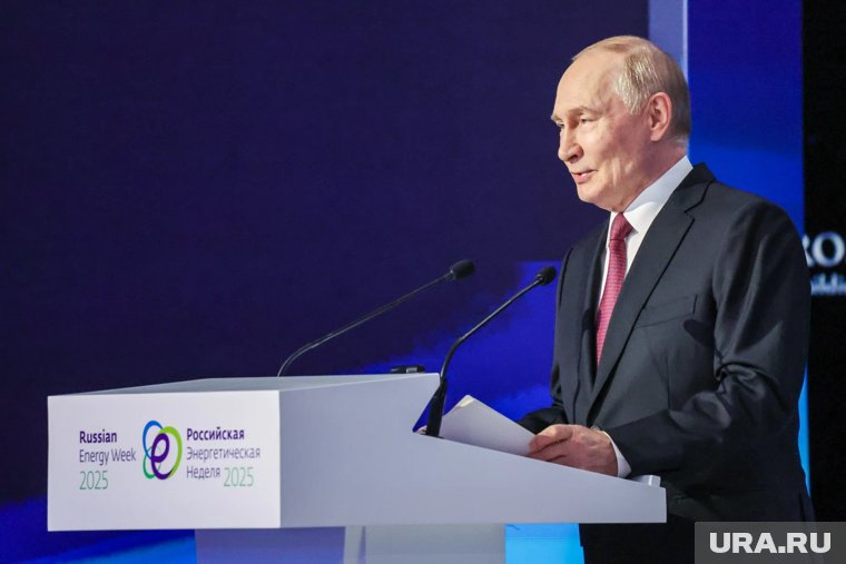 Путин заявил, что Россия остается одним из ведущих производителей нефти