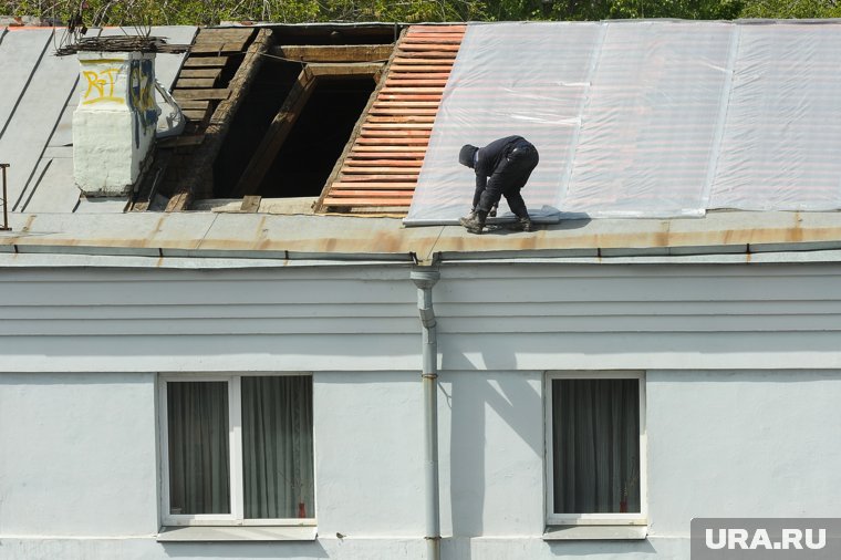 В школах Новоаганска и Излучинска отремонтировали кровли