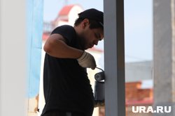 В Кургане 100 тысяч готовы платить как рабочим, так и офисным служащим