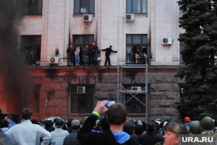 Милиця никак не помогала тем, кто был в здании, вспоминает очевидец тех событий Игорь Немодруг