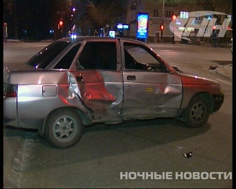 В Екатеринбурге машина Медицины катастроф попала в ДТП. Пострадал один из медиков. «Мы ехали на срочный вызов» 