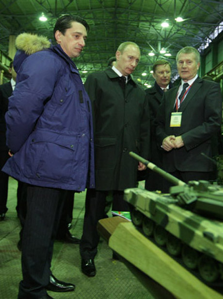 Сюрприз для Якунина: Путин заявил, что РЖД все-таки будет размещать заказы на УВЗ. ФОТОрепортаж с визита премьера в Нижний Тагил 