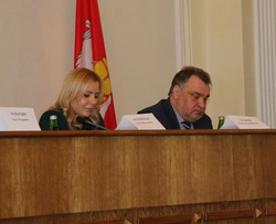 Ольгу Куземскую привел на выборы бывший начальник управления Госнаркоконтроля по региону Виктор Кузенков