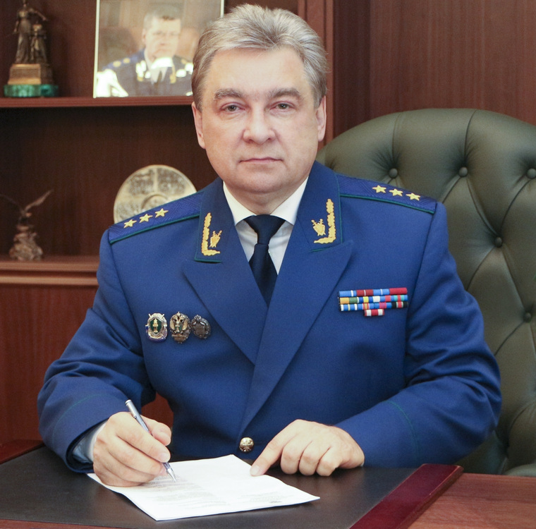 Замгенпрокурора Юрий Пономарев выступает против превращения ареста в безальтернативную меру пресечения. Суды попросили быть внимательней