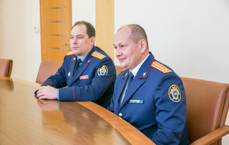 Анвару Ахметзянову (справа) предстоит достойно отреагировать на первый политический вызов на новой должности