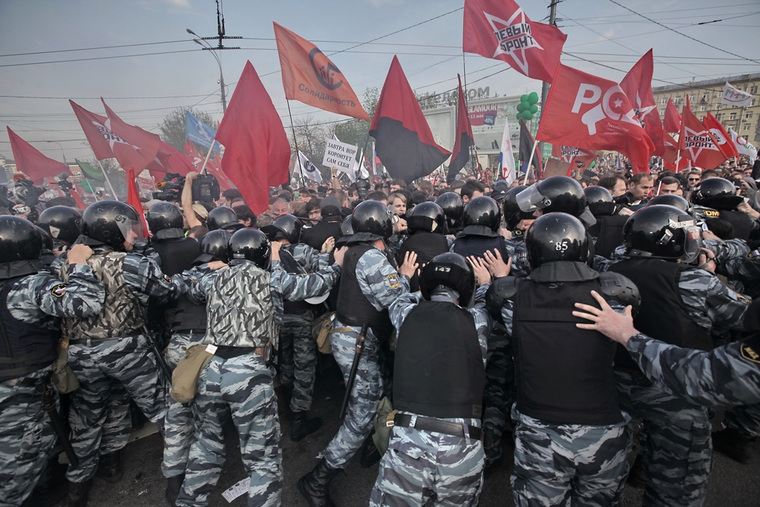 Алексей Гаскаров считает, что 6 мая 2012 года был пик протестной активности, который власти свели на нет. Кадр с "Марша миллионов"