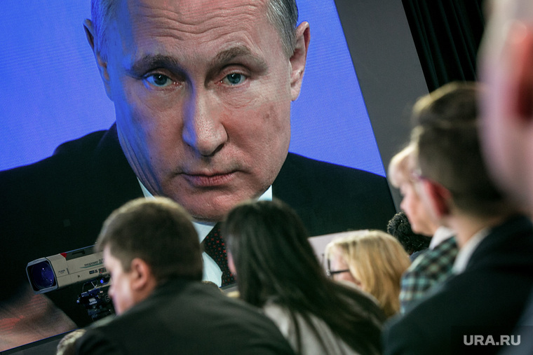 12 ежегодная итоговая пресс-конференция Путина В.В. (перезалил). Москва, путин на экране