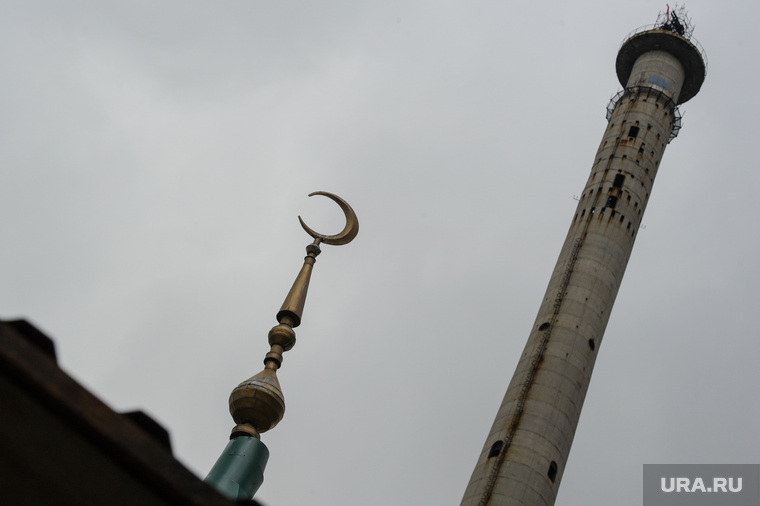 Мечеть Нур-Усман. Екатеринбург, телебашня, полумесяц, ислам, недостроенная телевышка, мечеть нур усман