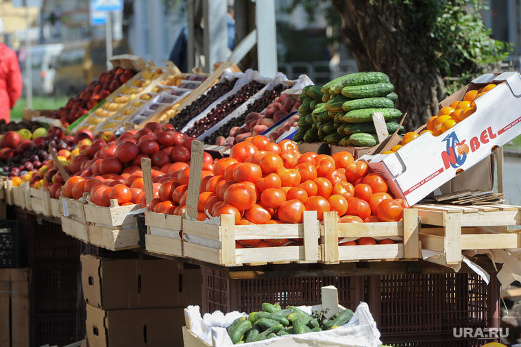 Репортаж по мусорным войнам из Миасса, овощи, помидоры, базар, торговая палатка, рынок