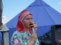 Ольга Сметанюк, православная активистка и общественница, является женой бывшего зама полпреда УрФО Сергея Сметанюка