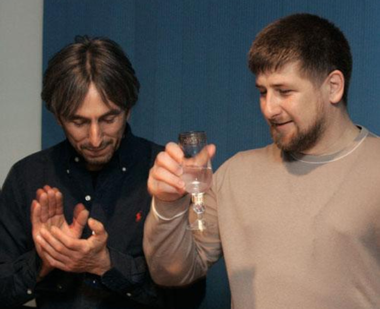 В свое время Джабраилов (слева) был кандидатом в президенты РФ