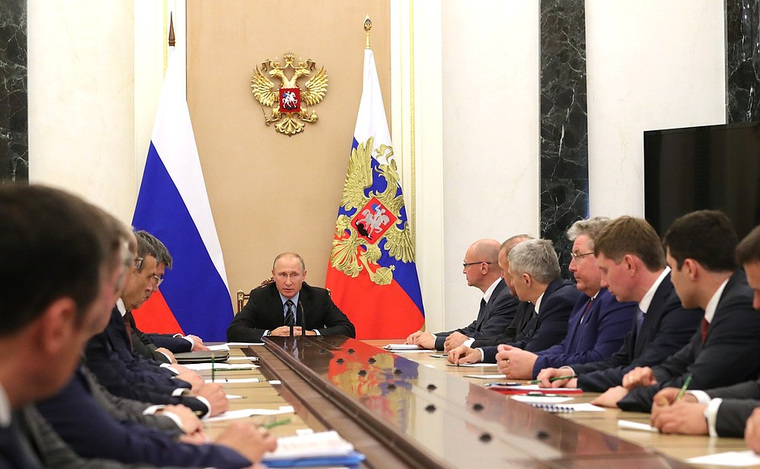 Владимир Путин встретился с избранными 10 сентября губернаторами