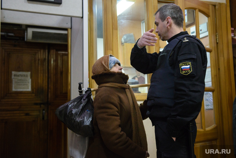 Первое судебное заседание по делу Руслана Соколовского. Екатеринбург, верх-исетский районный суд, пенсионерка, старость, фссп, судебный пристав, бабушка