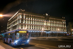 Каток на Красной площади. Москва, транспорт, автобус, здание фсб, вечерняя москва, кгб