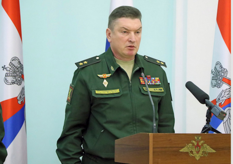 Александр Лапин официально вступил в должность командующего округом