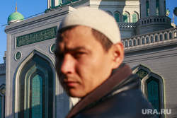 Праздничный намаз в Курбан Байрам у Соборной мечети. Москва, мусульмане, соборная мечеть