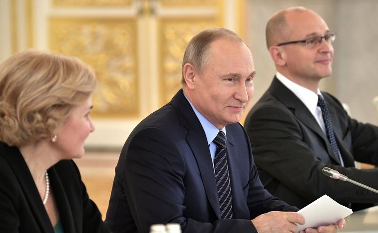 Российская интеллигенция согласилась сотрудничать с властью