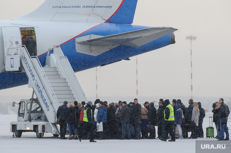 Клипарт, разное. Екатеринбург, уральские авиалинии, посадка пассажиров