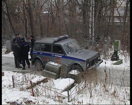 В Екатеринбурге на могиле знаменитого уральца найдены тела двух мужчин. Обстоятельства смерти покрыты мраком, за дело взялись следователи 