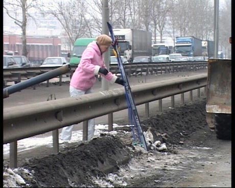 В Екатеринбурге самосвал снес мост! Водитель отделался штрафом в 1 тыс. рублей 