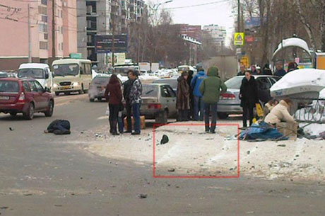 В Екатеринбурге иномарка вылетела на тротуар, протаранив группу пешеходов: один человек скончался на месте, у двоих – страшные переломы