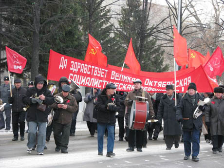 Эпидемия гриппа внесла корректировки в митинг курганских коммунистов. Кого подкосила болезнь 