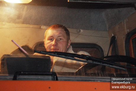 Мэр Екатеринбурга, его зам и другие подчиненные полночи колесили по городу, проверяли, как убирают снег 