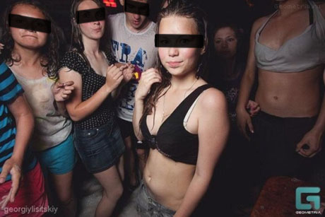 Клубные секс вечеринки: 690 видео для просмотра