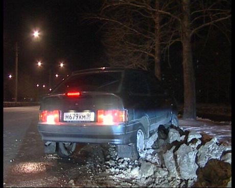 В Екатеринбурге на одной из улиц было парализовано движение. Постарались нетрезвый гонщик и упрямые водители иномарок 