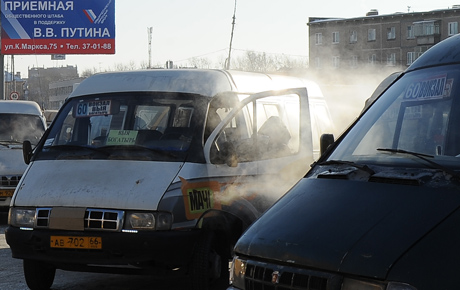 Водитель вакансии нижний автобусов. Автобусы Нижний Тагил. 17 Маршрутка Нижний Тагил. 60 Автобус Екатеринбург. Нижний Тагил ДТП Газель пассажирская на спортивной.