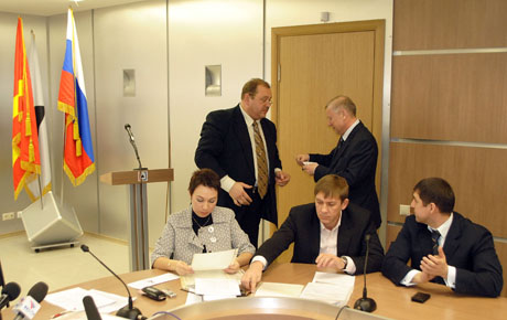 Тефтелев получил удостоверение кандидата на пост мэра Магнитки. Всего их пока три