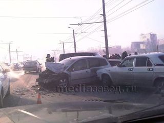 Крупное ДТП в Челябинске. Движение в центре города парализовано