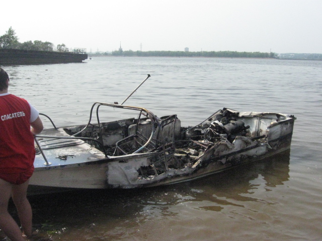 ЧП! В Перми взорвалась моторная лодка. Пострадали пассажиры
