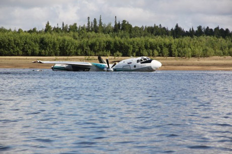 Разбившийся Ан-24 подняли из Оби и отправили на экспертизу 