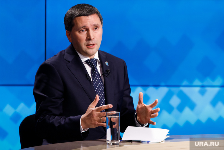 Губернатор расплакался. Артюхов губернатор янао фото. Губернатор расплакался. Губернатор расплакался. Губернатор расплакался.