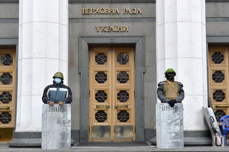 Верховная Рада в руках оппозиции. Майдан. Киев. Украина, революция, верховная рада