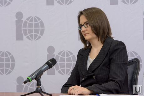 Пресс-конференция Комаровой, шумакова елена, пресс-секретарь губернатора ХМАО